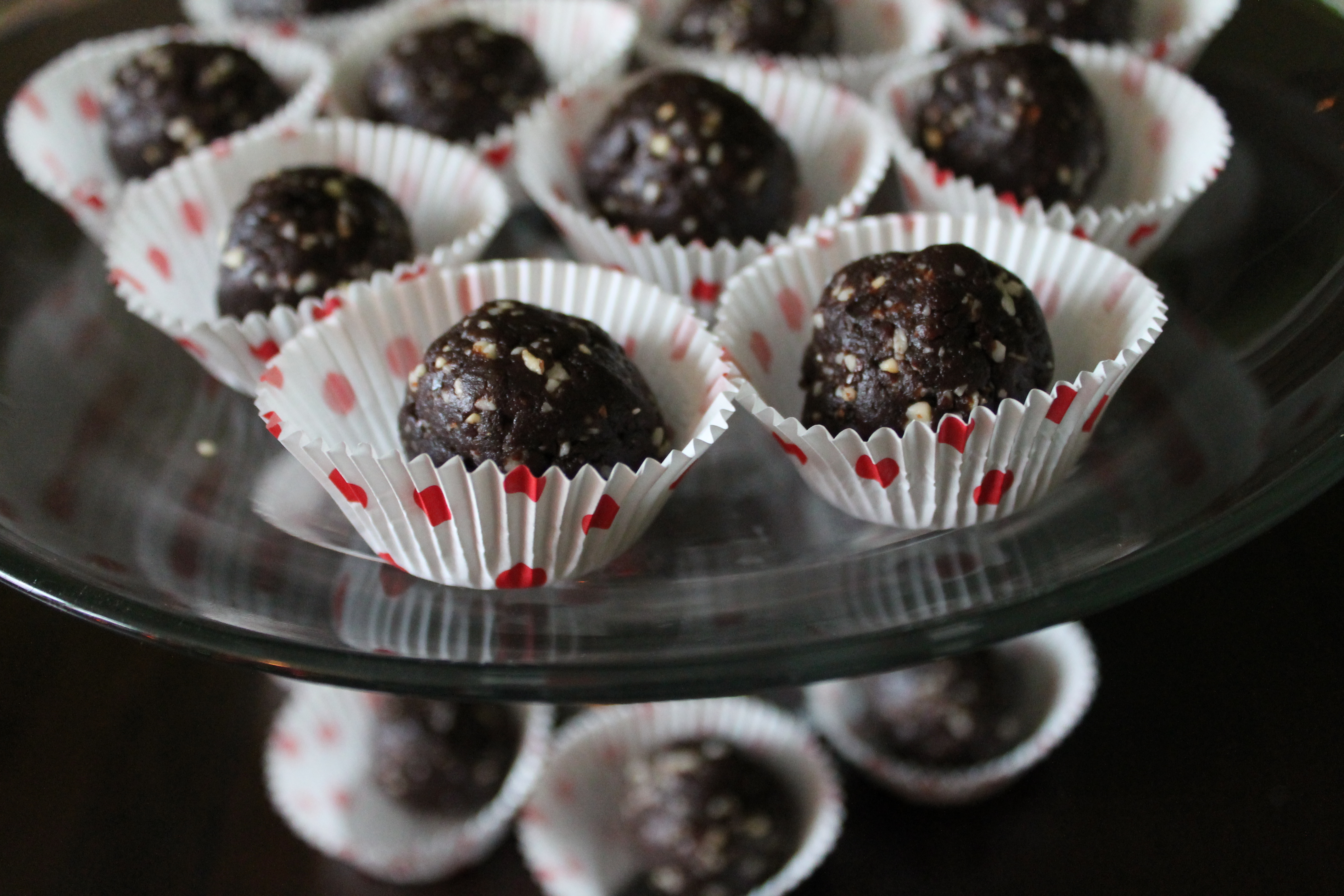Chocolate-Date-Nut Balls